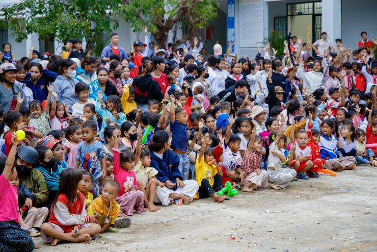 PECC2 ĐỒNG HÀNH CÙNG PHƯỜNG THỦ ĐỨC TRAO TẶNG 1.000 PHẦN QUÀ TRUNG THU ĐẾN THIẾU NHI XÃ BÁC ÁI TÂY 